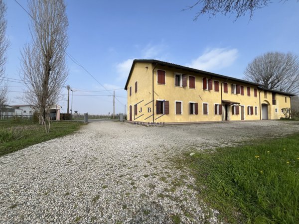 casa indipendente in vendita a San Biagio di Callalta in zona Rovarè