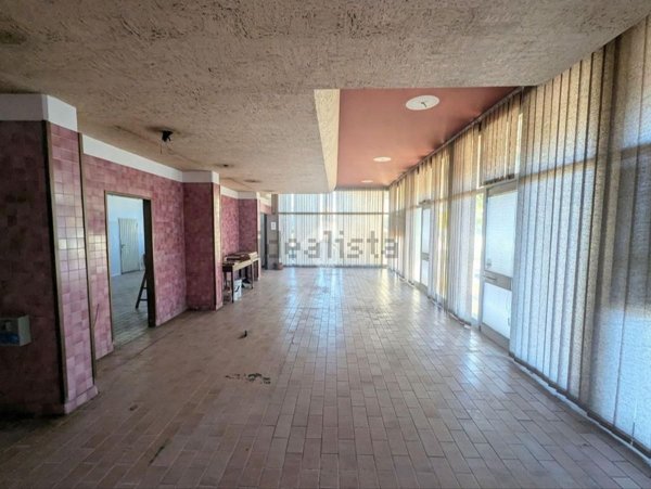 locale commerciale in vendita a San Fior