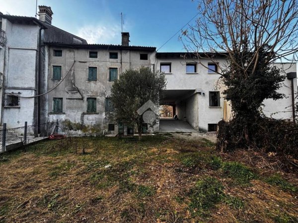 casa indipendente in vendita a San Fior in zona Castello Roganzuolo