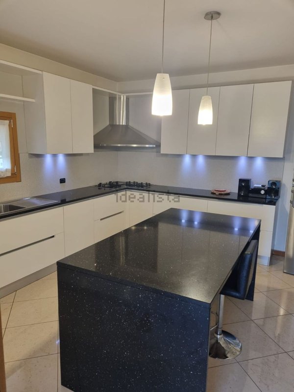 casa indipendente in vendita a San Fior in zona Castello Roganzuolo