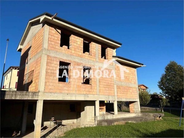 casa indipendente in vendita a San Pietro di Feletto in zona Bagnolo