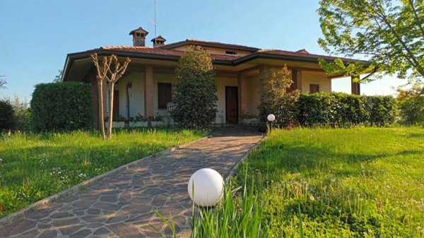 casa indipendente in vendita a San Pietro di Feletto