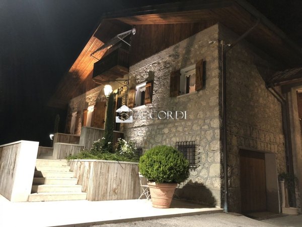 casa indipendente in vendita a San Pietro di Feletto
