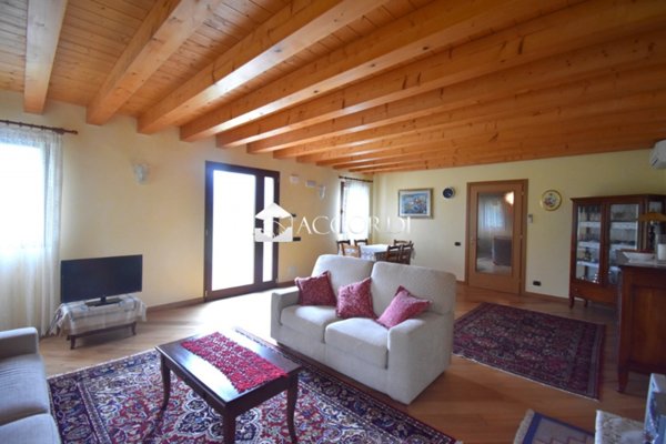 casa indipendente in vendita a San Pietro di Feletto