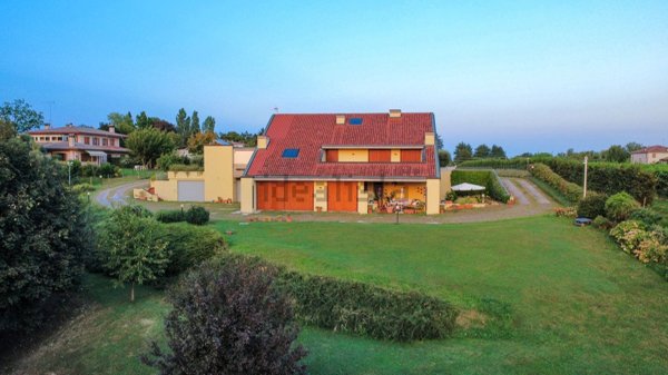 casa indipendente in vendita a San Pietro di Feletto in zona Santa Maria