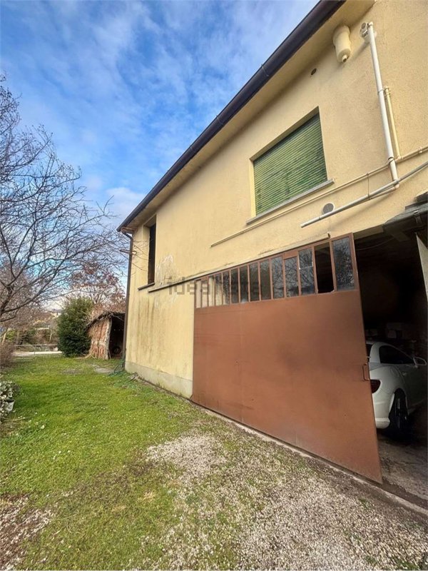 casa indipendente in vendita a San Pietro di Feletto in zona Santa Maria