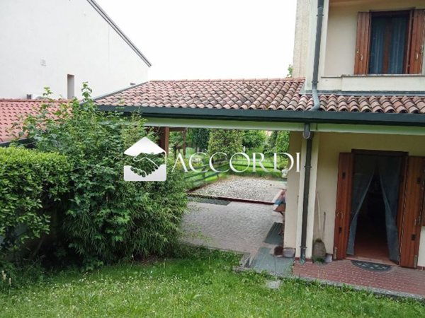 casa indipendente in vendita a San Pietro di Feletto