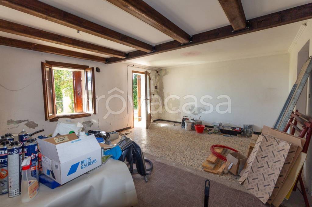 casa indipendente in vendita a San Pietro di Feletto in zona Santa Maria