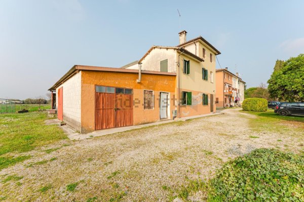 casa indipendente in vendita a San Pietro di Feletto in zona San Michele