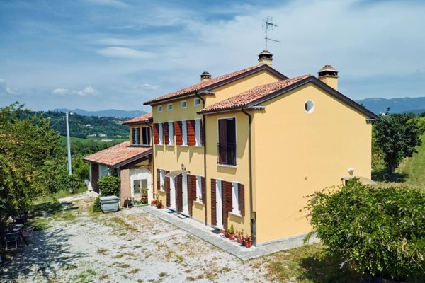 casa indipendente in vendita a San Pietro di Feletto in zona Bagnolo