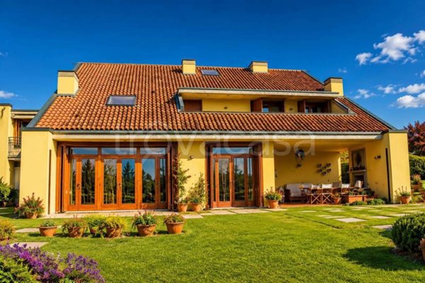 casa indipendente in vendita a San Pietro di Feletto