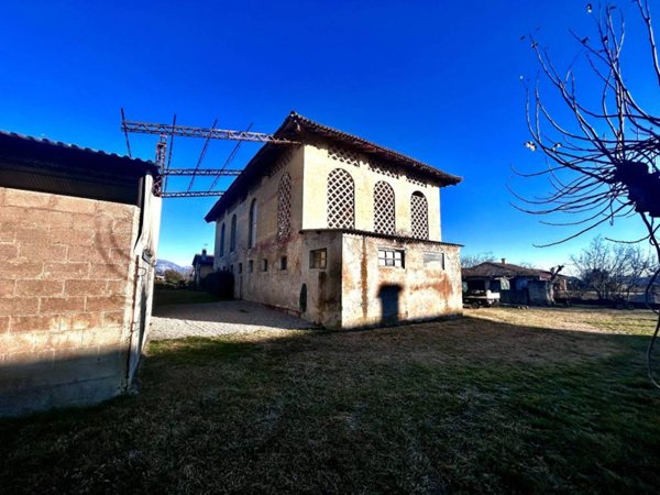 locale commerciale in vendita a Santa Lucia di Piave