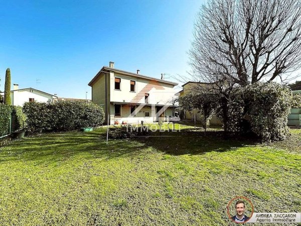 casa indipendente in vendita a Santa Lucia di Piave