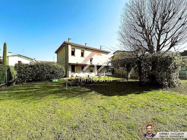 casa indipendente in vendita a Santa Lucia di Piave
