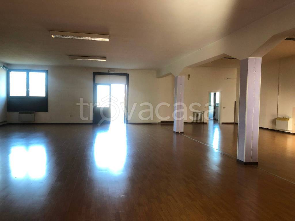 negozio in vendita a Santa Lucia di Piave in zona Sarano