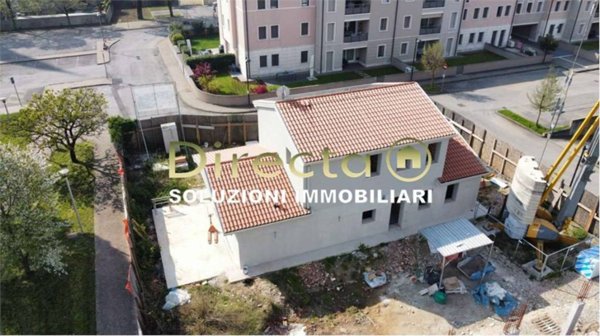 casa indipendente in vendita a Santa Lucia di Piave