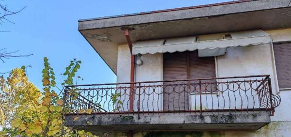 casa indipendente in vendita a Santa Lucia di Piave in zona Sarano