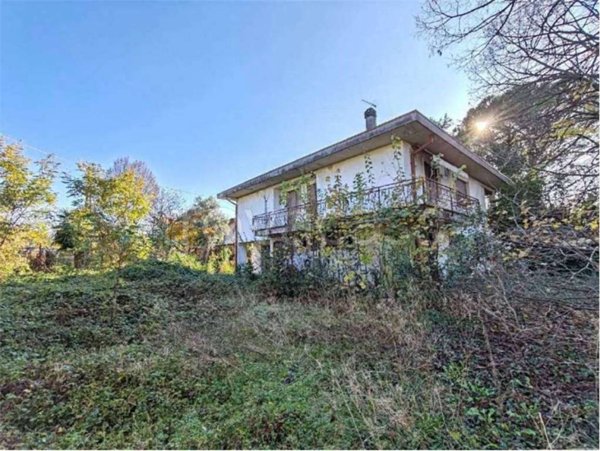 casa indipendente in vendita a Santa Lucia di Piave in zona Sarano