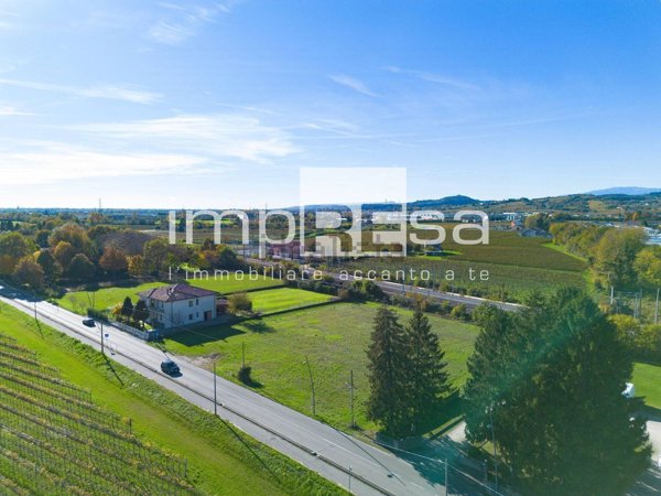 casa indipendente in vendita a Santa Lucia di Piave in zona Sarano