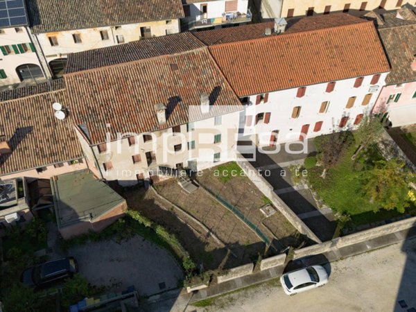 casale in vendita a Santa Lucia di Piave