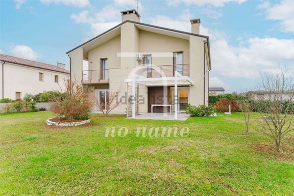 casa indipendente in vendita a Santa Lucia di Piave