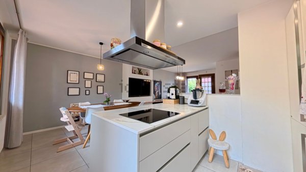 casa indipendente in vendita a Santa Lucia di Piave in zona Bocca di Strada