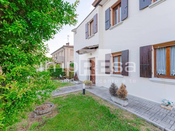 casa indipendente in vendita a Santa Lucia di Piave