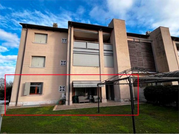 appartamento in vendita a Santa Lucia di Piave in zona Sarano
