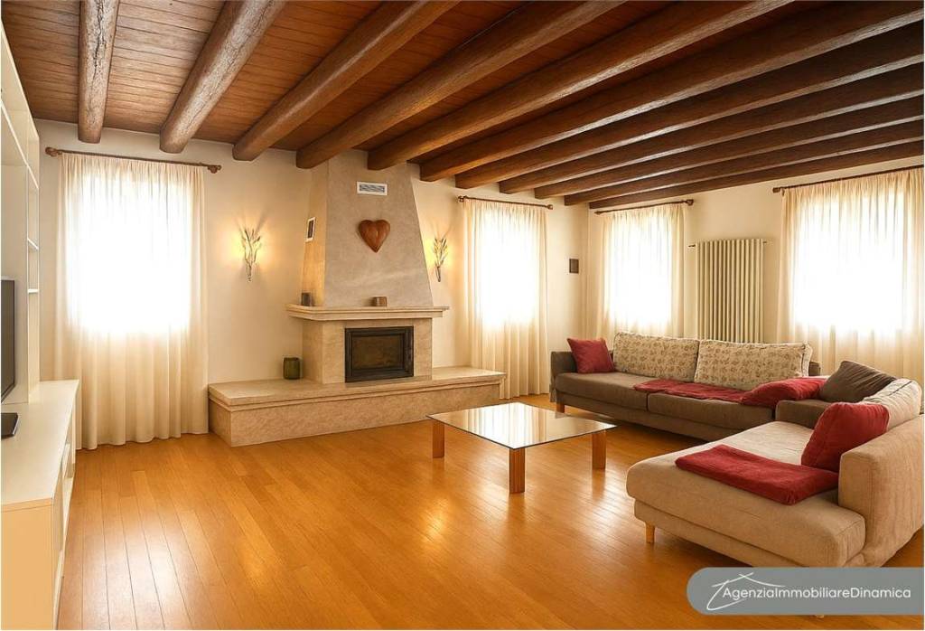 casa indipendente in vendita a Santa Lucia di Piave in zona Bocca di Strada