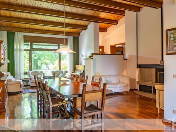 casa indipendente in vendita a San Vendemiano in zona Fossamerlo