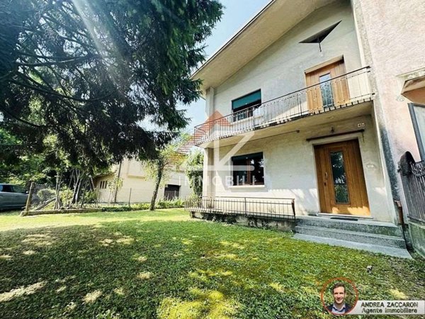 casa indipendente in vendita a San Vendemiano in zona Fossamerlo