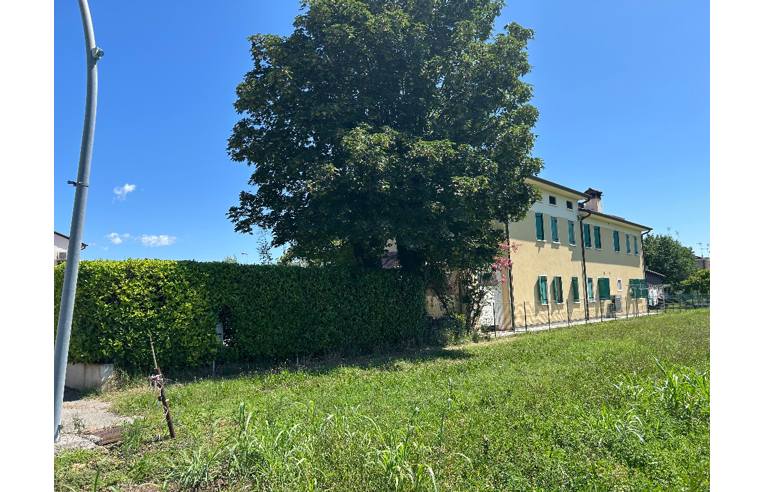 casa indipendente in vendita a San Vendemiano in zona Cosniga/Zoppè