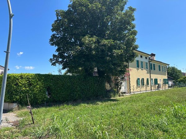 casa indipendente in vendita a San Vendemiano in zona Cosniga/Zoppè