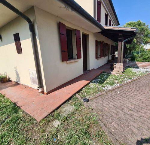 casa indipendente in vendita a San Vendemiano in zona Cosniga/Zoppè