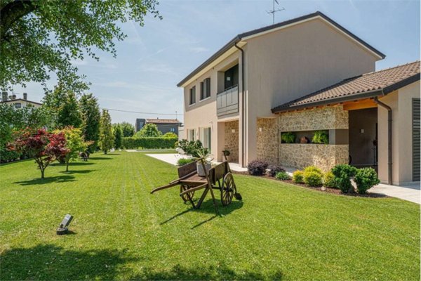 casa indipendente in vendita a San Vendemiano