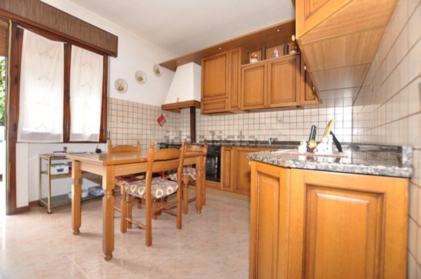 casa indipendente in vendita a San Vendemiano in zona Saccon