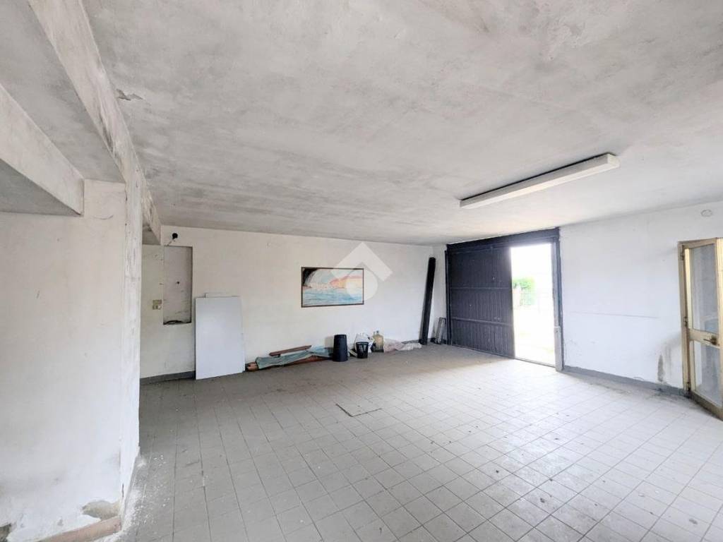 intera palazzina in vendita a San Vendemiano in zona Fossamerlo