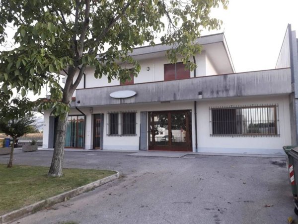 locale commerciale in vendita a San Vendemiano