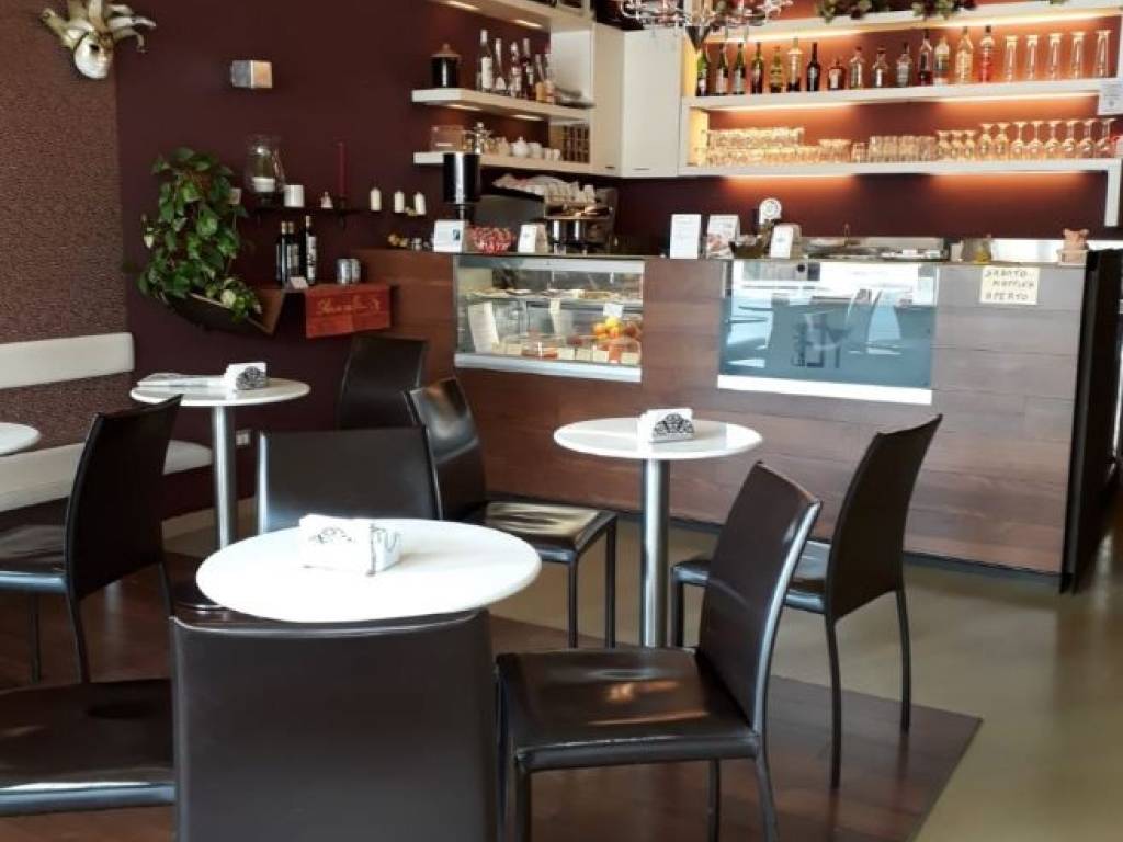 negozio in vendita a San Vendemiano in zona Fossamerlo