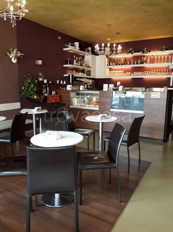 negozio in vendita a San Vendemiano in zona Fossamerlo
