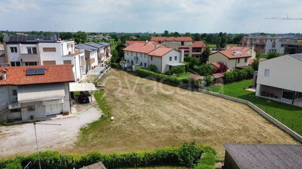 terreno edificabile in vendita a San Vendemiano
