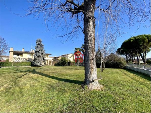 casa indipendente in vendita a San Vendemiano in zona Cosniga/Zoppè