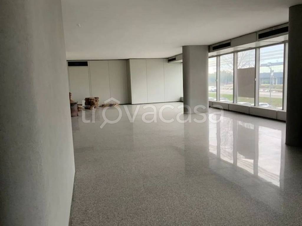 ufficio in vendita a San Vendemiano in zona Fossamerlo