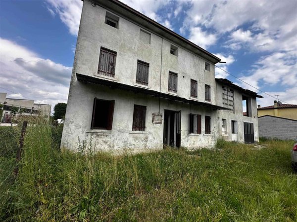 appartamento in vendita a San Vendemiano in zona Cosniga/Zoppè