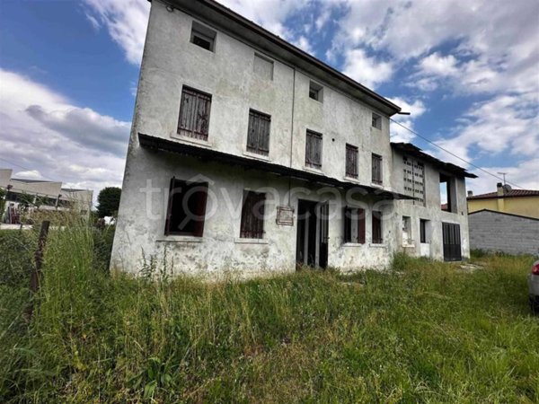 appartamento in vendita a San Vendemiano in zona Cosniga/Zoppè
