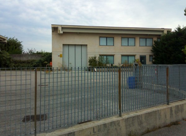 locale di sgombero in vendita a San Vendemiano