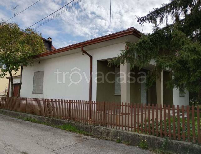 casa indipendente in vendita a San Vendemiano in zona Fossamerlo