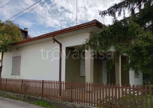 casa indipendente in vendita a San Vendemiano in zona Fossamerlo