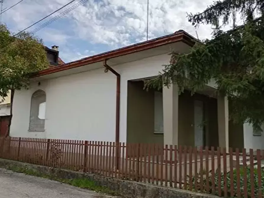casa indipendente in vendita a San Vendemiano in zona Fossamerlo