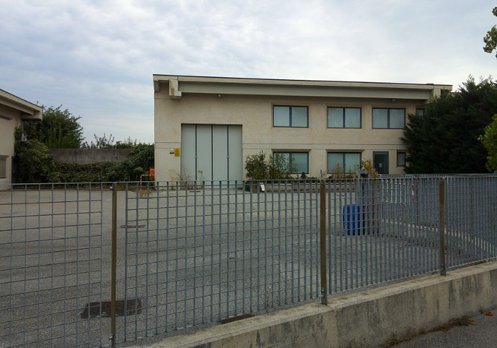 locale di sgombero in vendita a San Vendemiano in zona Fossamerlo